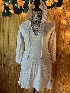 🏖️🌸J. Crew White Hooded Swim Coverup with Kangaroo Pocket🌸🏖️